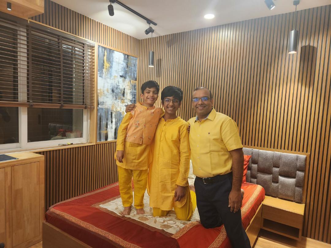 Festival night in matching yellow